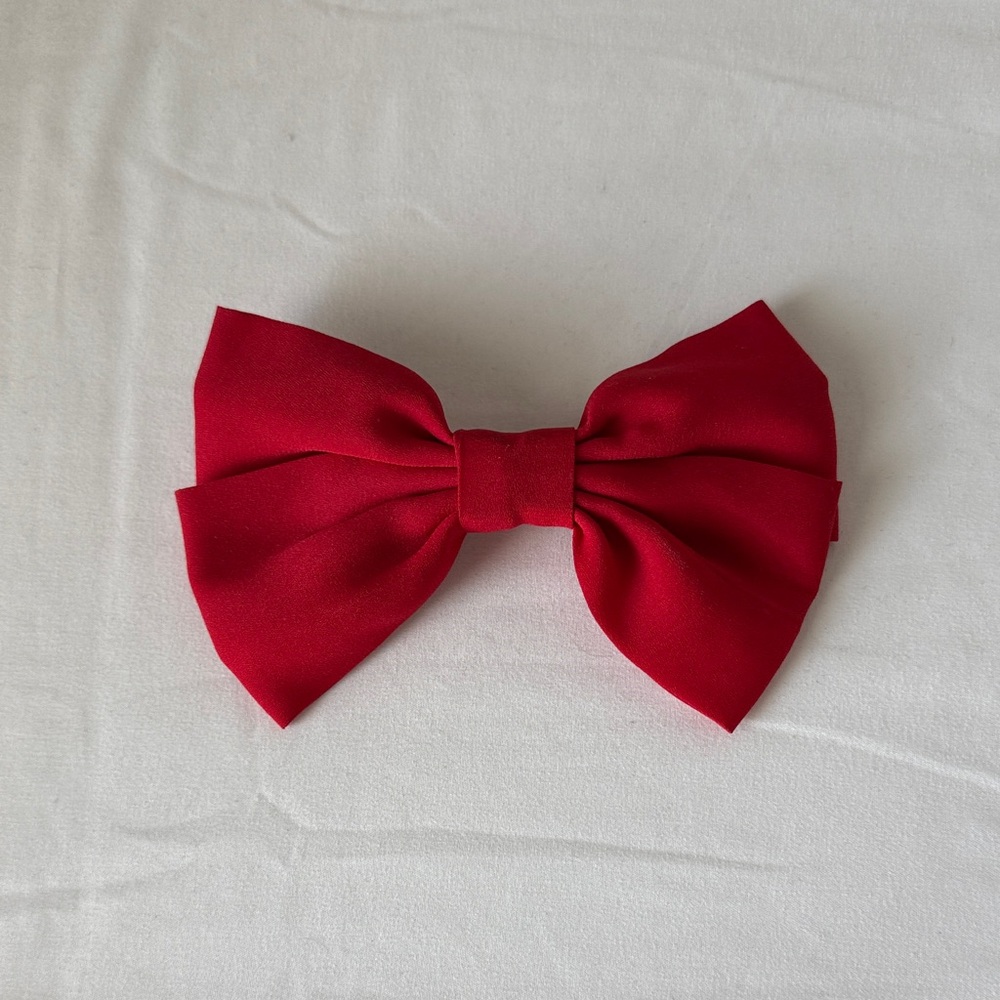 Elegant Red Bow Hair Accessory